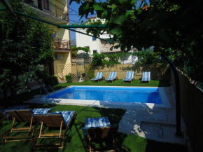  Apartments Lara & EM  Сплит